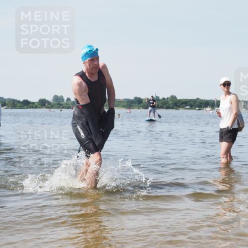 22.06.2025 - Viking Triathlon KatJ http://msf.ph/oto/8122066 22.06.2025 10:51:10 Schwimmen 308, 436, 484 meine-sportfotos.de