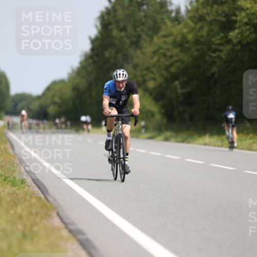 22.06.2025 - Viking Triathlon Yannick Fuchs http://msf.ph/oto/8122159 22.06.2025 11:49:16 Radfahren 405, 433, 477, 634 meine-sportfotos.de