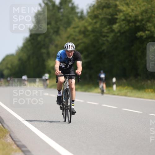 22.06.2025 - Viking Triathlon Yannick Fuchs http://msf.ph/oto/8122178 22.06.2025 11:49:16 Radfahren 405, 433, 477, 634 meine-sportfotos.de