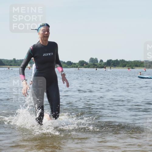 22.06.2025 - Viking Triathlon KatJ http://msf.ph/oto/8122185 22.06.2025 10:51:18 Schwimmen 436, 477 meine-sportfotos.de
