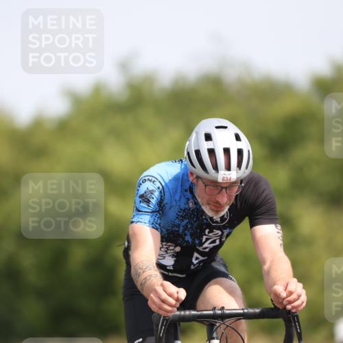 22.06.2025 - Viking Triathlon Yannick Fuchs http://msf.ph/oto/8122210 22.06.2025 11:49:18 Radfahren 405, 433, 477, 634 meine-sportfotos.de