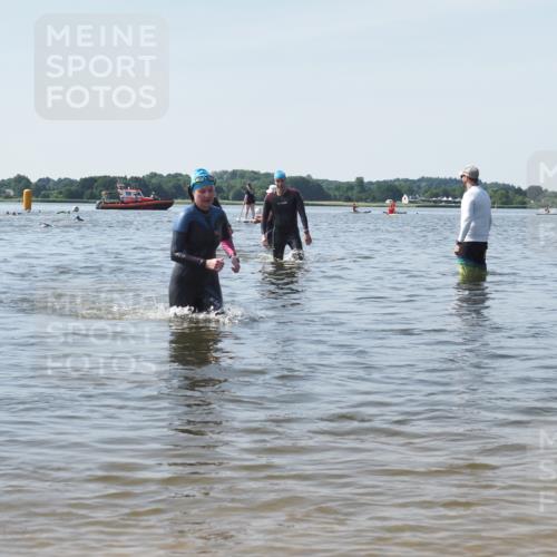 22.06.2025 - Viking Triathlon KatJ http://msf.ph/oto/8122250 22.06.2025 10:51:27 Schwimmen 422, 477 meine-sportfotos.de