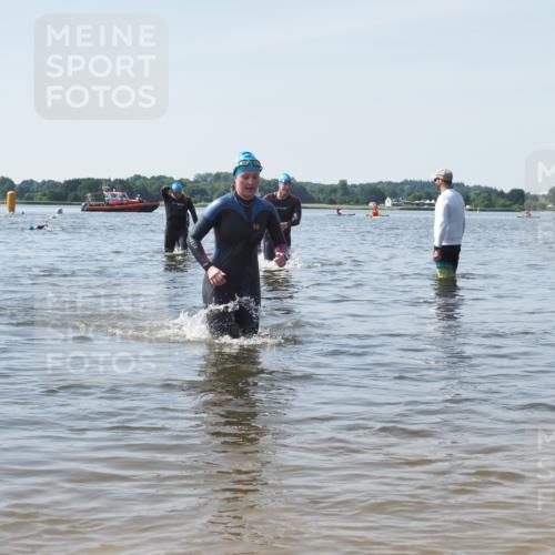 22.06.2025 - Viking Triathlon KatJ http://msf.ph/oto/8122269 22.06.2025 10:51:28 Schwimmen 292, 422, 477 meine-sportfotos.de