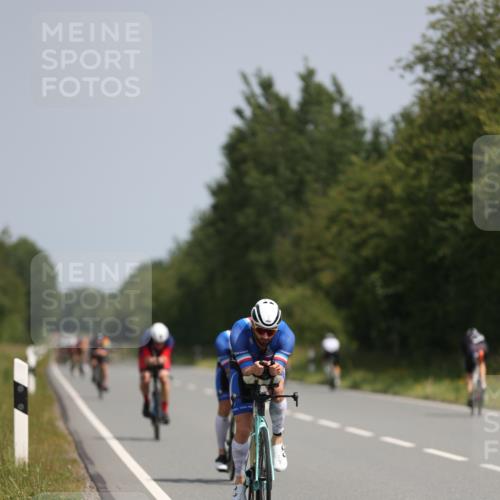 22.06.2025 - Viking Triathlon Yannick Fuchs http://msf.ph/oto/8122293 22.06.2025 11:49:50 Radfahren 3, 211, 254, 257, 347, 638, 648 meine-sportfotos.de