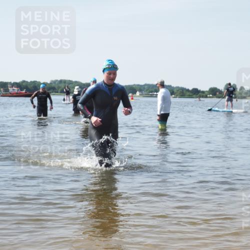22.06.2025 - Viking Triathlon KatJ http://msf.ph/oto/8122296 22.06.2025 10:51:29 Schwimmen 292, 422, 477 meine-sportfotos.de
