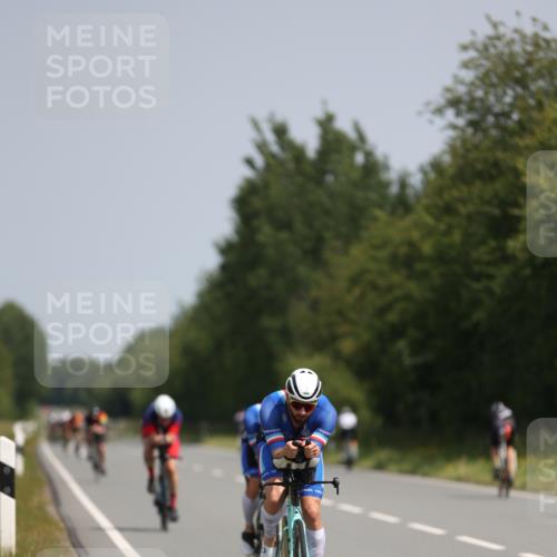 22.06.2025 - Viking Triathlon Yannick Fuchs http://msf.ph/oto/8122300 22.06.2025 11:49:50 Radfahren 3, 211, 254, 257, 347, 638, 648 meine-sportfotos.de