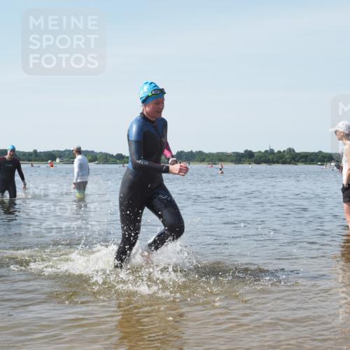 22.06.2025 - Viking Triathlon KatJ http://msf.ph/oto/8122348 22.06.2025 10:51:30 Schwimmen 292, 422, 477 meine-sportfotos.de