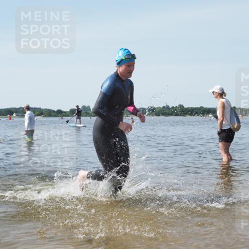 22.06.2025 - Viking Triathlon KatJ http://msf.ph/oto/8122358 22.06.2025 10:51:30 Schwimmen 292, 422, 477 meine-sportfotos.de