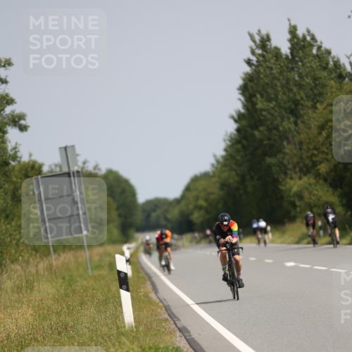 22.06.2025 - Viking Triathlon Yannick Fuchs http://msf.ph/oto/8122369 22.06.2025 11:49:55 Radfahren 3, 11, 33, 211, 257, 347, 638, 648 meine-sportfotos.de
