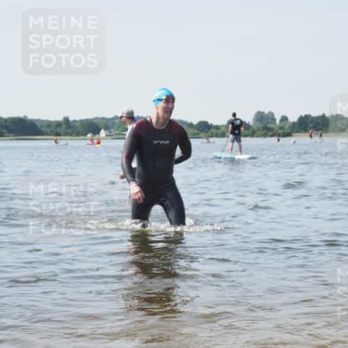 22.06.2025 - Viking Triathlon KatJ http://msf.ph/oto/8122424 22.06.2025 10:51:35 Schwimmen 292, 422 meine-sportfotos.de