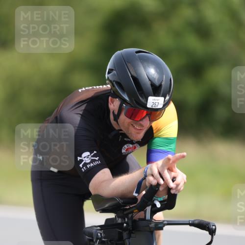 22.06.2025 - Viking Triathlon Yannick Fuchs http://msf.ph/oto/8122425 22.06.2025 11:50:00 Radfahren 11, 33, 150, 182, 257, 376, 638 meine-sportfotos.de