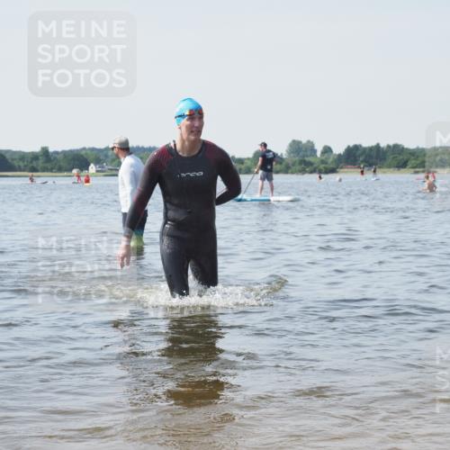 22.06.2025 - Viking Triathlon KatJ http://msf.ph/oto/8122449 22.06.2025 10:51:36 Schwimmen 292, 422 meine-sportfotos.de