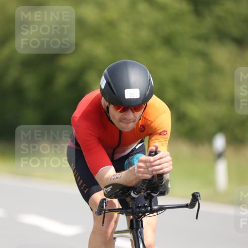 22.06.2025 - Viking Triathlon Yannick Fuchs http://msf.ph/oto/8122451 22.06.2025 11:50:03 Radfahren 11, 33, 150, 182, 257, 376, 553, 638 meine-sportfotos.de