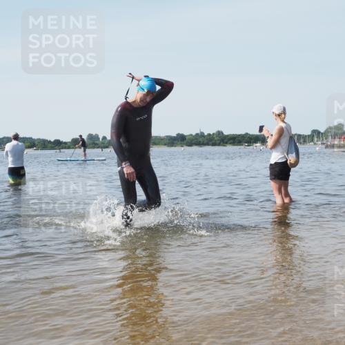22.06.2025 - Viking Triathlon KatJ http://msf.ph/oto/8122478 22.06.2025 10:51:38 Schwimmen 292, 422 meine-sportfotos.de
