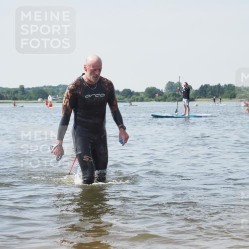 22.06.2025 - Viking Triathlon KatJ http://msf.ph/oto/8122530 22.06.2025 10:51:42 Schwimmen 292, 422 meine-sportfotos.de