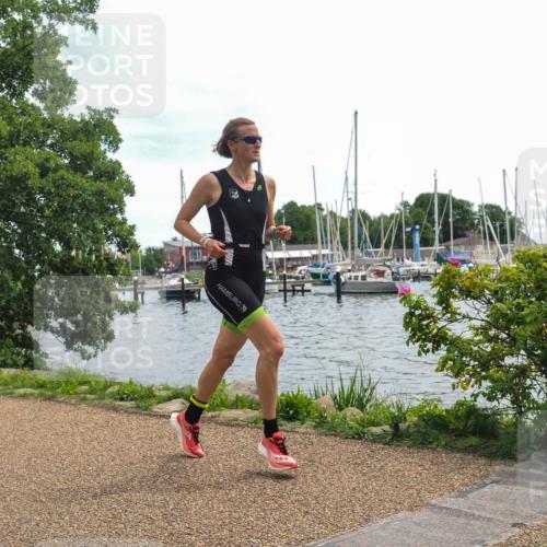 22.06.2025 - Viking Triathlon KatJ http://msf.ph/oto/8122563 22.06.2025 13:34:09 Laufen 606 meine-sportfotos.de