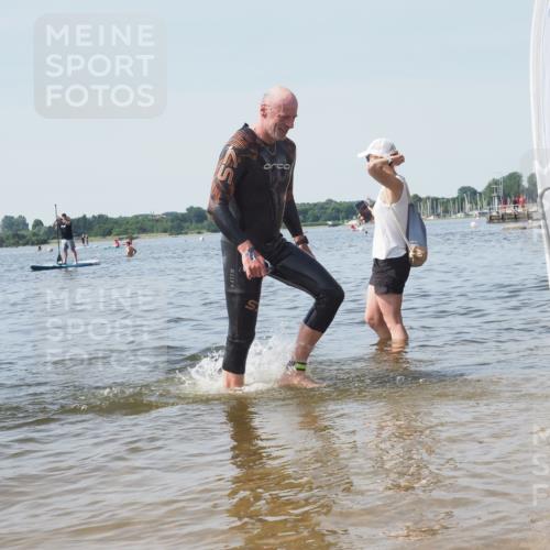 22.06.2025 - Viking Triathlon KatJ http://msf.ph/oto/8122564 22.06.2025 10:51:45 Schwimmen 292 meine-sportfotos.de