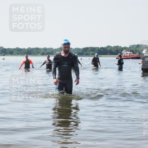 22.06.2025 - Viking Triathlon KatJ http://msf.ph/oto/8122654 22.06.2025 10:52:04 Schwimmen 169, 542 meine-sportfotos.de