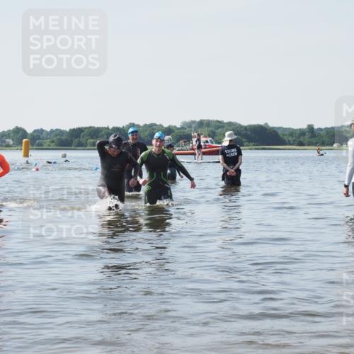 22.06.2025 - Viking Triathlon KatJ http://msf.ph/oto/8122744 22.06.2025 10:52:16 Schwimmen 116, 136, 481, 490 meine-sportfotos.de