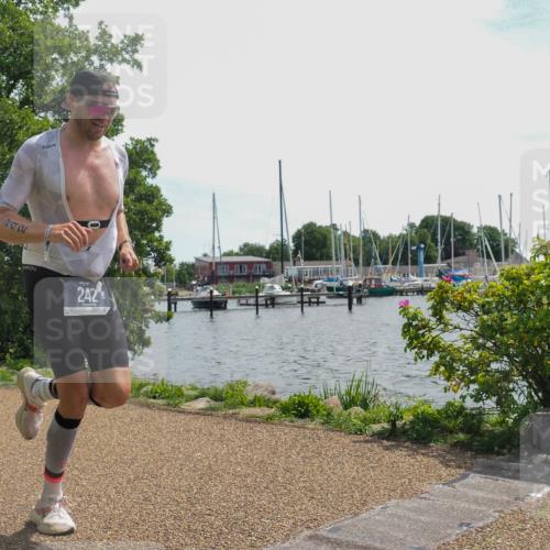 22.06.2025 - Viking Triathlon KatJ http://msf.ph/oto/8122856 22.06.2025 13:03:33 Laufen 242 meine-sportfotos.de
