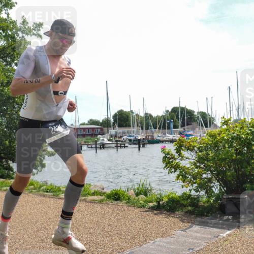 22.06.2025 - Viking Triathlon KatJ http://msf.ph/oto/8122866 22.06.2025 13:03:33 Laufen 242 meine-sportfotos.de