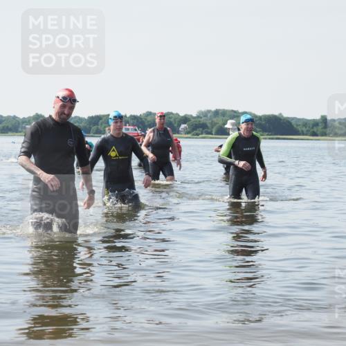 22.06.2025 - Viking Triathlon KatJ http://msf.ph/oto/8122892 22.06.2025 10:52:54 Schwimmen 106, 160, 656 meine-sportfotos.de