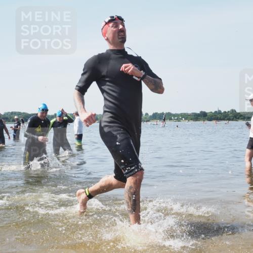 22.06.2025 - Viking Triathlon KatJ http://msf.ph/oto/8122939 22.06.2025 10:52:58 Schwimmen 106, 160, 470, 640, 656 meine-sportfotos.de