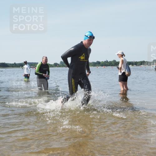 22.06.2025 - Viking Triathlon KatJ http://msf.ph/oto/8122958 22.06.2025 10:53:01 Schwimmen 106, 160, 470, 640, 656 meine-sportfotos.de