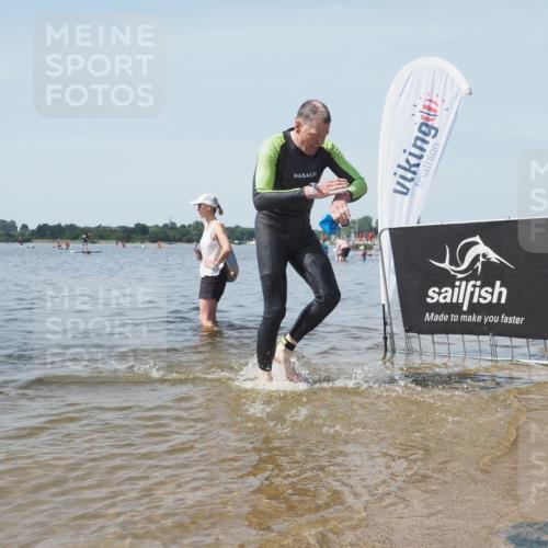 22.06.2025 - Viking Triathlon KatJ http://msf.ph/oto/8123008 22.06.2025 10:53:06 Schwimmen 160, 165, 319, 470, 640 meine-sportfotos.de