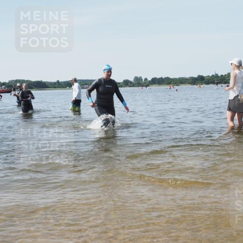 22.06.2025 - Viking Triathlon KatJ http://msf.ph/oto/8123161 22.06.2025 10:53:21 Schwimmen 165, 201, 241, 319 meine-sportfotos.de