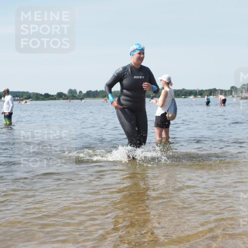 22.06.2025 - Viking Triathlon KatJ http://msf.ph/oto/8123193 22.06.2025 10:53:24 Schwimmen 201, 241, 319 meine-sportfotos.de