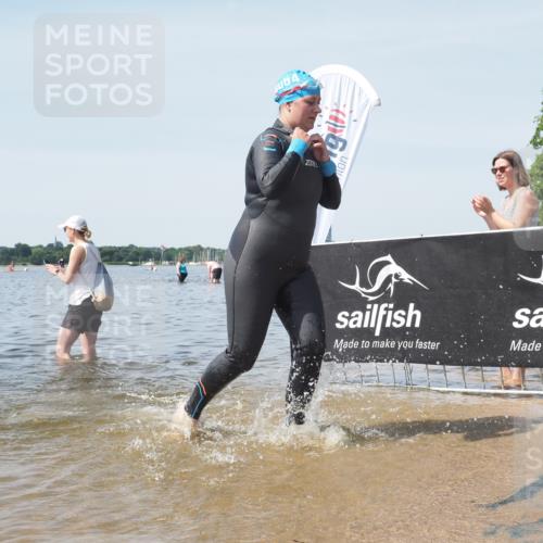 22.06.2025 - Viking Triathlon KatJ http://msf.ph/oto/8123228 22.06.2025 10:53:25 Schwimmen 201, 241, 319 meine-sportfotos.de