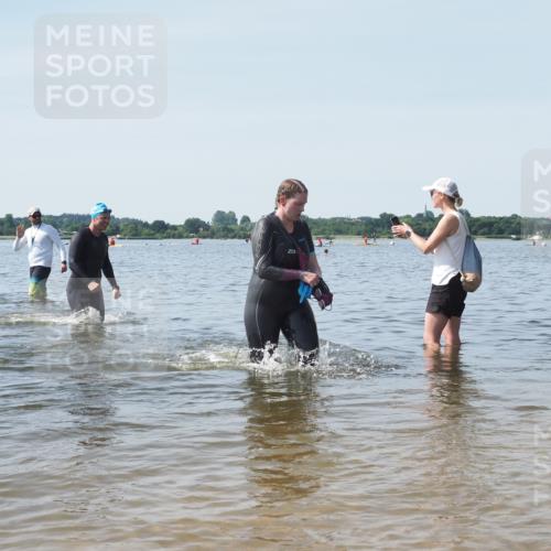 22.06.2025 - Viking Triathlon KatJ http://msf.ph/oto/8123241 22.06.2025 10:53:29 Schwimmen 201, 241 meine-sportfotos.de