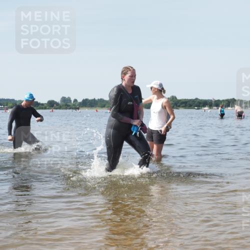 22.06.2025 - Viking Triathlon KatJ http://msf.ph/oto/8123254 22.06.2025 10:53:30 Schwimmen 201, 241 meine-sportfotos.de