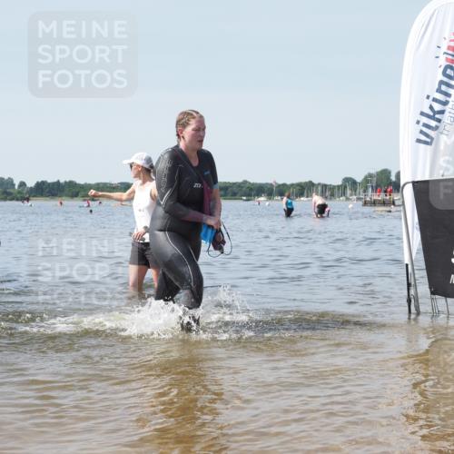 22.06.2025 - Viking Triathlon KatJ http://msf.ph/oto/8123269 22.06.2025 10:53:31 Schwimmen 201, 241 meine-sportfotos.de