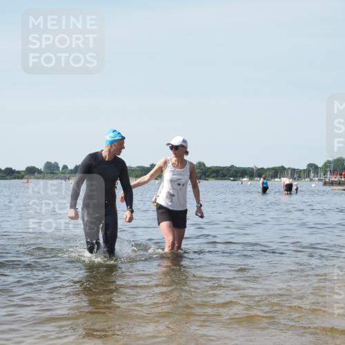 22.06.2025 - Viking Triathlon KatJ http://msf.ph/oto/8123287 22.06.2025 10:53:33 Schwimmen 201, 241 meine-sportfotos.de
