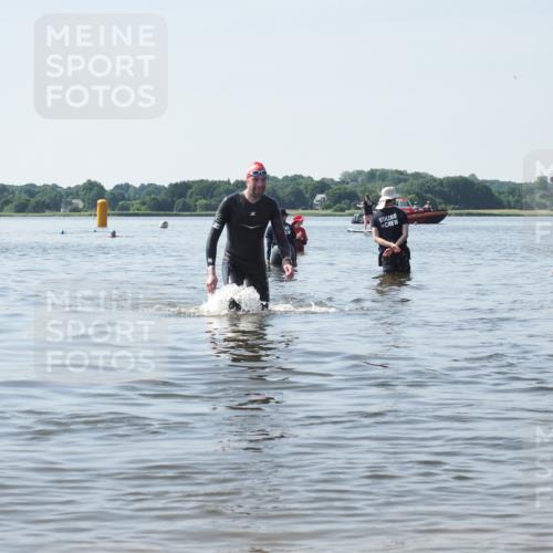 22.06.2025 - Viking Triathlon KatJ http://msf.ph/oto/8123316 22.06.2025 10:53:51 Schwimmen 634 meine-sportfotos.de