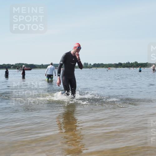 22.06.2025 - Viking Triathlon KatJ http://msf.ph/oto/8123361 22.06.2025 10:53:57 Schwimmen 634 meine-sportfotos.de