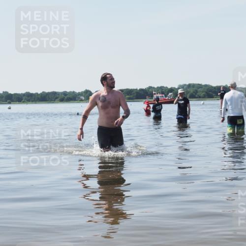 22.06.2025 - Viking Triathlon KatJ http://msf.ph/oto/8123398 22.06.2025 10:54:52 Schwimmen 305 meine-sportfotos.de