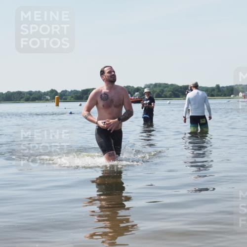 22.06.2025 - Viking Triathlon KatJ http://msf.ph/oto/8123408 22.06.2025 10:54:54 Schwimmen 305 meine-sportfotos.de