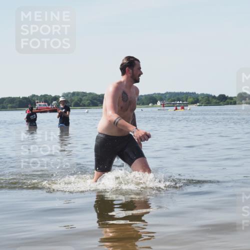22.06.2025 - Viking Triathlon KatJ http://msf.ph/oto/8123432 22.06.2025 10:54:55 Schwimmen 305 meine-sportfotos.de