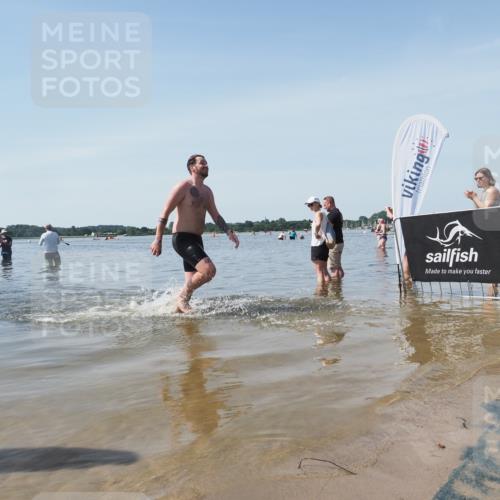 22.06.2025 - Viking Triathlon KatJ http://msf.ph/oto/8123445 22.06.2025 10:54:57 Schwimmen 305 meine-sportfotos.de