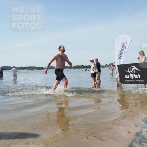 22.06.2025 - Viking Triathlon KatJ http://msf.ph/oto/8123447 22.06.2025 10:54:57 Schwimmen 305 meine-sportfotos.de