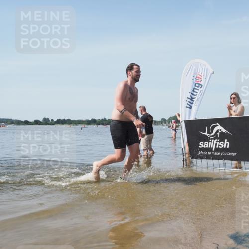 22.06.2025 - Viking Triathlon KatJ http://msf.ph/oto/8123459 22.06.2025 10:54:58 Schwimmen 305 meine-sportfotos.de