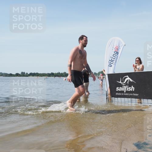 22.06.2025 - Viking Triathlon KatJ http://msf.ph/oto/8123464 22.06.2025 10:54:58 Schwimmen 305 meine-sportfotos.de