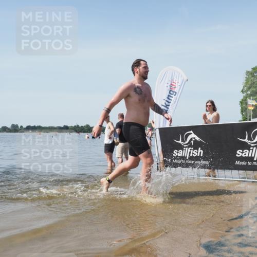 22.06.2025 - Viking Triathlon KatJ http://msf.ph/oto/8123473 22.06.2025 10:54:58 Schwimmen 305 meine-sportfotos.de