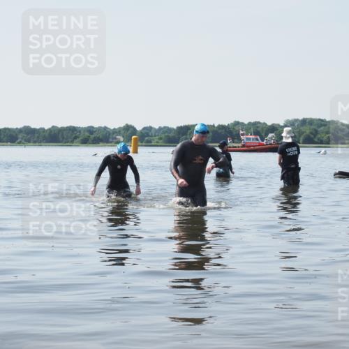 22.06.2025 - Viking Triathlon KatJ http://msf.ph/oto/8123498 22.06.2025 10:55:21 Schwimmen 246, 472 meine-sportfotos.de