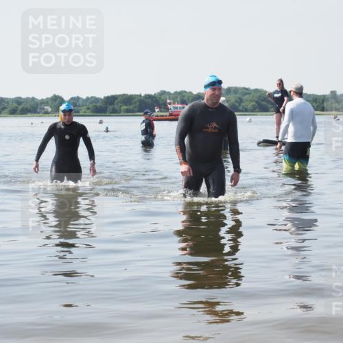22.06.2025 - Viking Triathlon KatJ http://msf.ph/oto/8123511 22.06.2025 10:55:24 Schwimmen 246, 472 meine-sportfotos.de