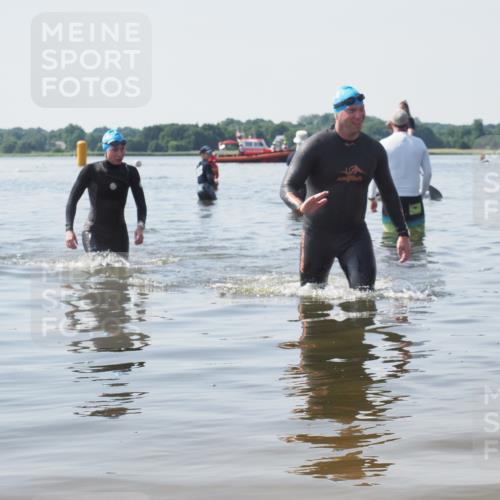 22.06.2025 - Viking Triathlon KatJ http://msf.ph/oto/8123526 22.06.2025 10:55:25 Schwimmen 246, 472 meine-sportfotos.de