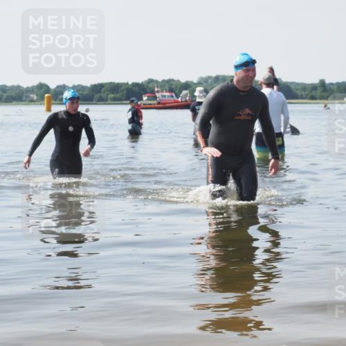 22.06.2025 - Viking Triathlon KatJ http://msf.ph/oto/8123530 22.06.2025 10:55:26 Schwimmen 246, 472 meine-sportfotos.de